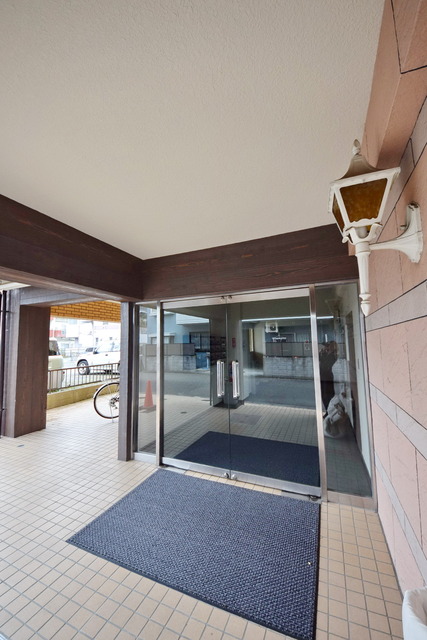 エントランス　☆こちらが入口です☆