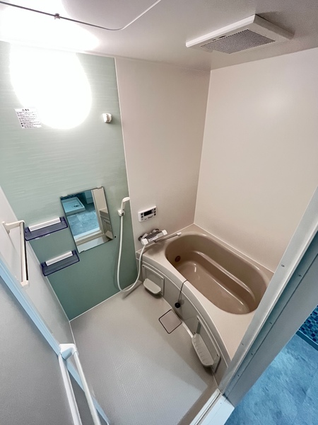 バス・シャワールーム　追いだき付のお風呂です。