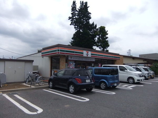 コンビニ　セブンイレブン（コンビニ）まで400m