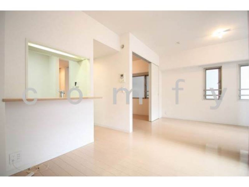 居室・リビング　南向きのリビングダイニング