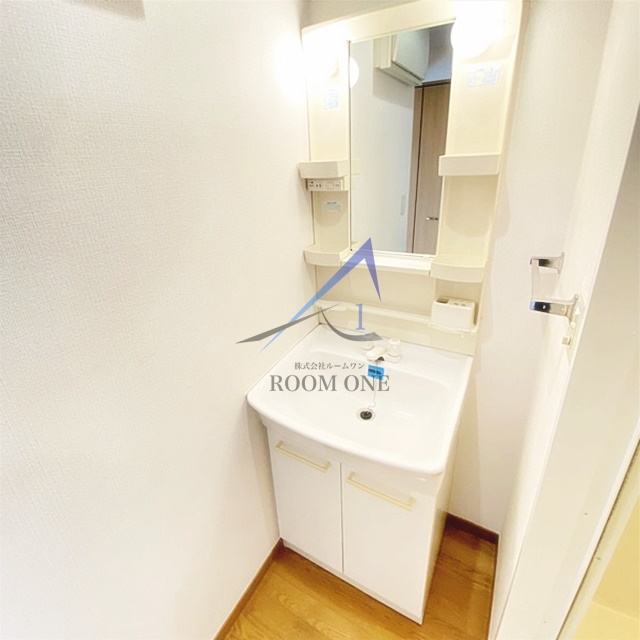 洗面設備　独立洗面台です。