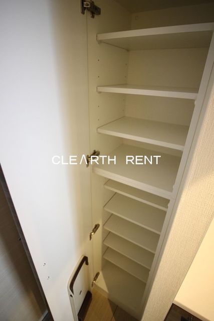 玄関　同棟内参考写真