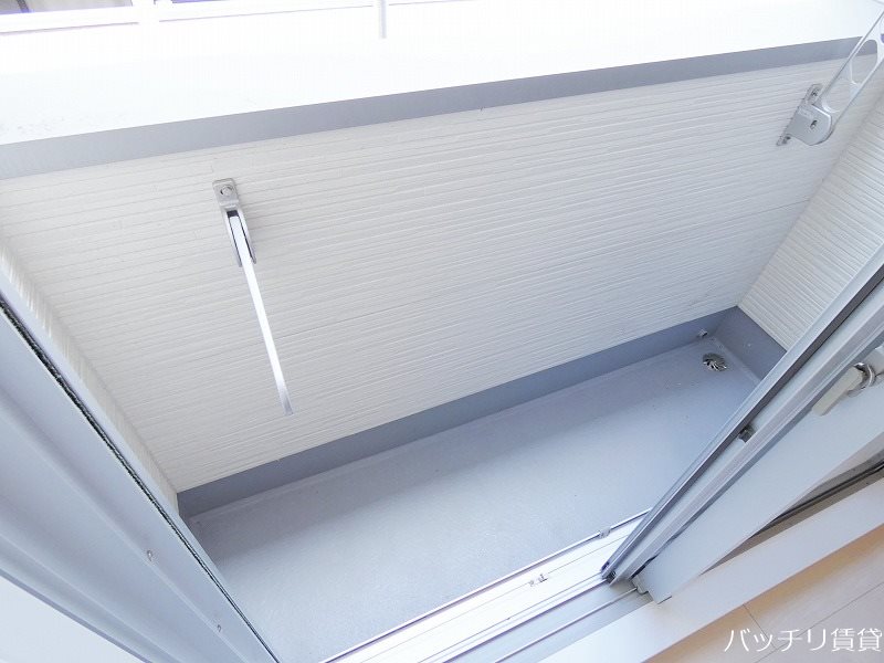 バルコニー　同型タイプの為、現状を優先いたします。