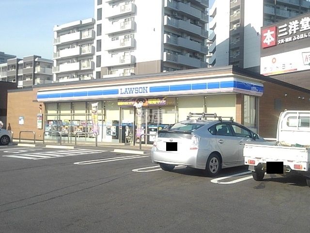 コンビニ　ローソン香久山店（コンビニ）まで395m
