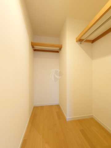 収納　パインコート恵比寿