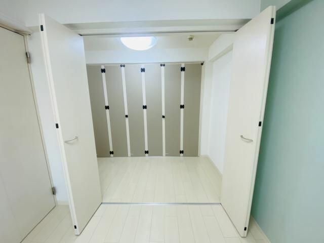 収納　奥行のあるウォークインクローゼットならお荷物多い方でも安心☆