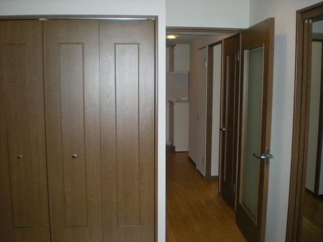 居室・リビング　こちらの居間で趣味の時間をお楽しみください