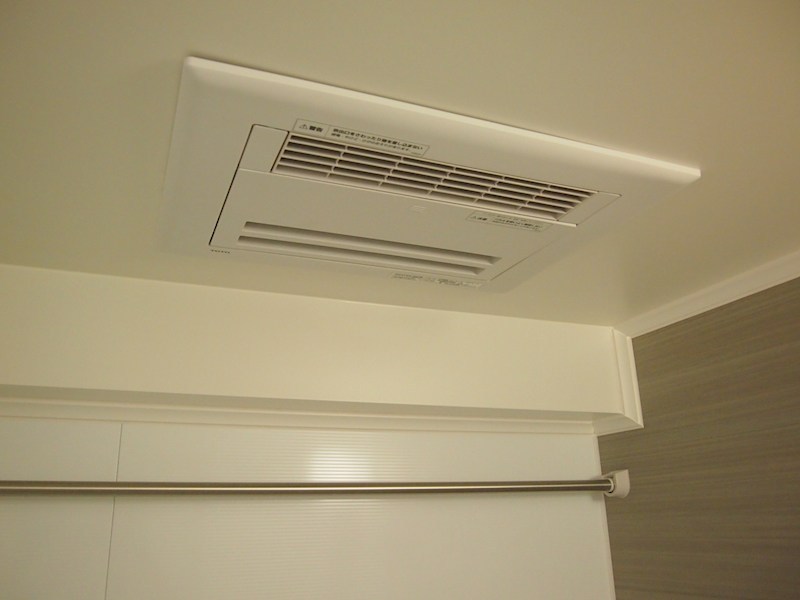 バス・シャワールーム　浴室乾燥機