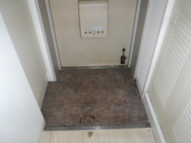 玄関　他のお部屋の参考写真となります。