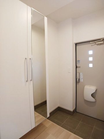 玄関　落ち着いた玄関です