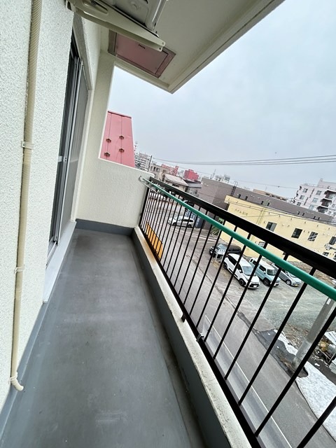 バルコニー　バルコニー