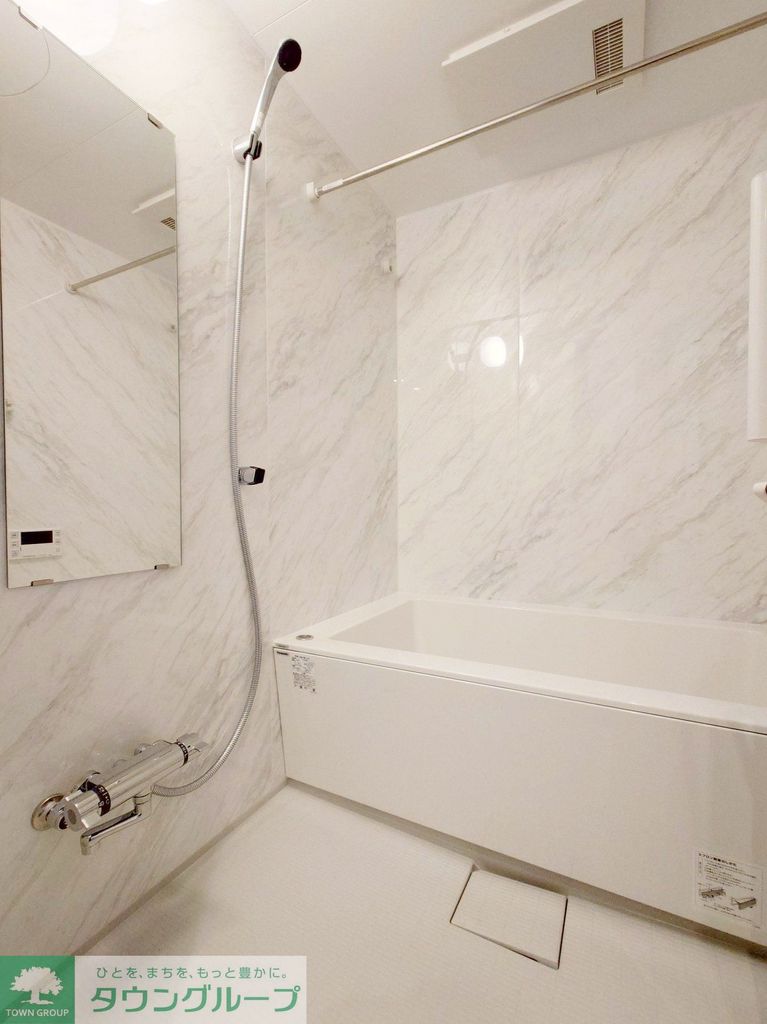 バス・シャワールーム　※同間取りのお部屋です。階数によって色合いが異なります。