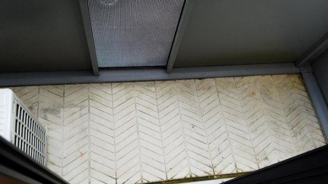 バルコニー　掲載写真は同型の左右反転の部屋を掲載しております。実際のお写