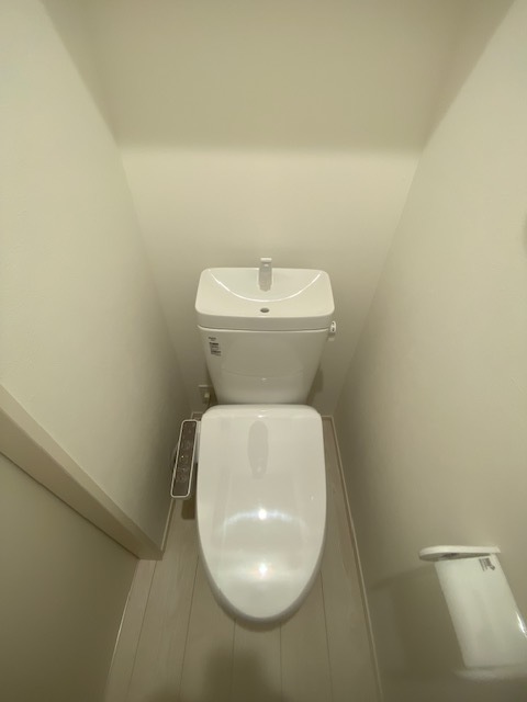 トイレ　同施工会社参考画像