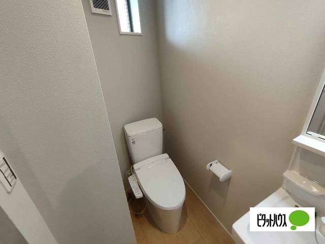 トイレ　別室写真参照