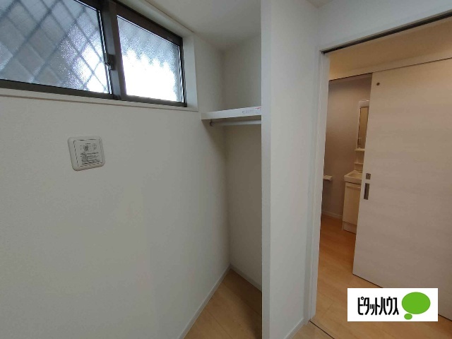 収納　別室写真参照