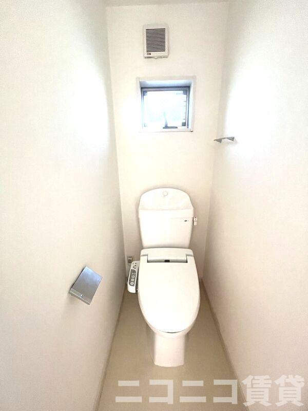 トイレ　別号室イメージの為、現状を優先致します。