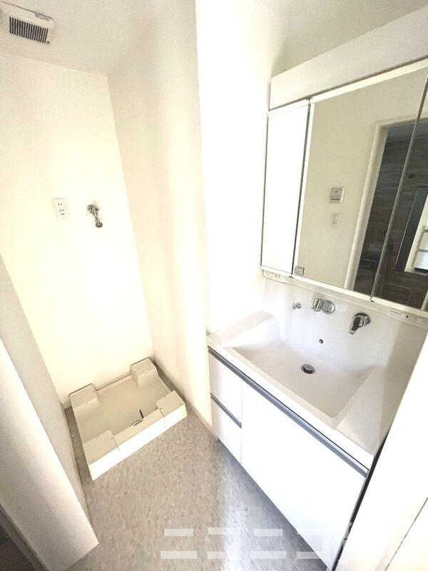 洗面設備　別号室イメージの為、現状を優先致します。