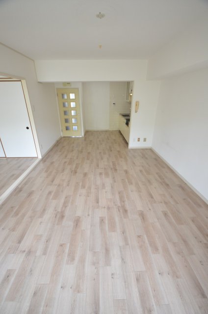 居室・リビング　別号室の写真です