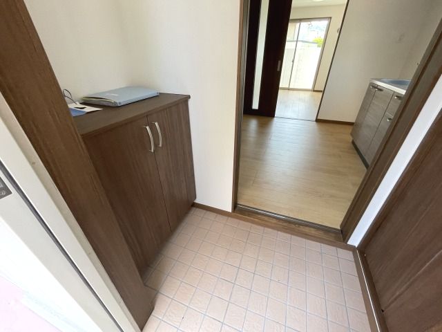 玄関　落ち着いた玄関です