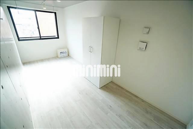 居室・リビング　※同物件別号室の参考写真です。