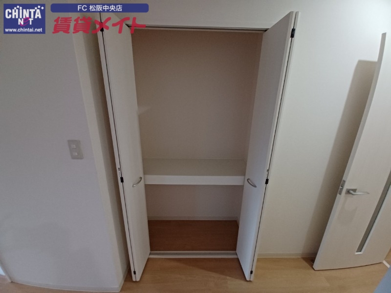 収納　同型参考写真