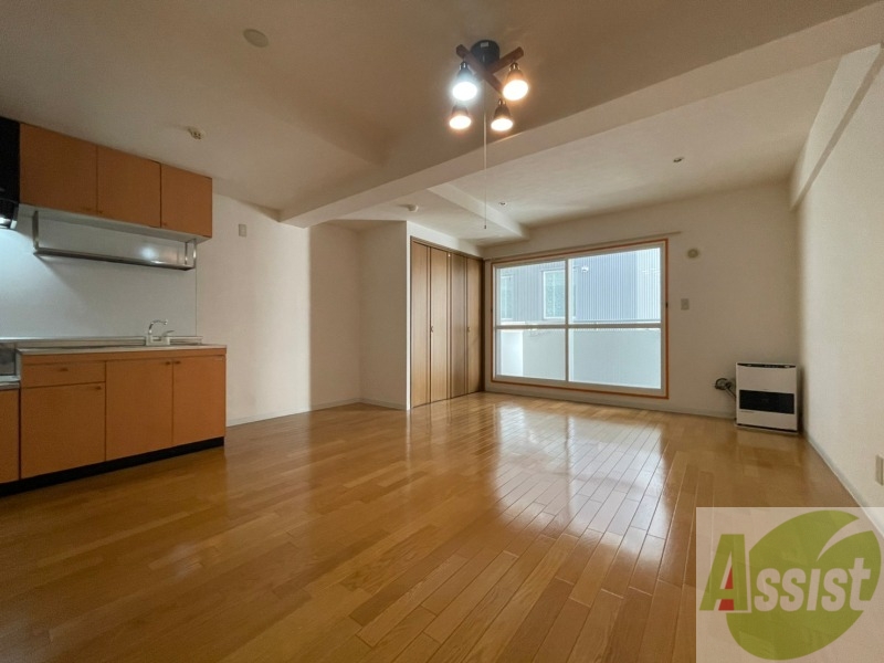 居室・リビング　広くてキレイなお部屋が広がっていて、充実した生活が送れそう。