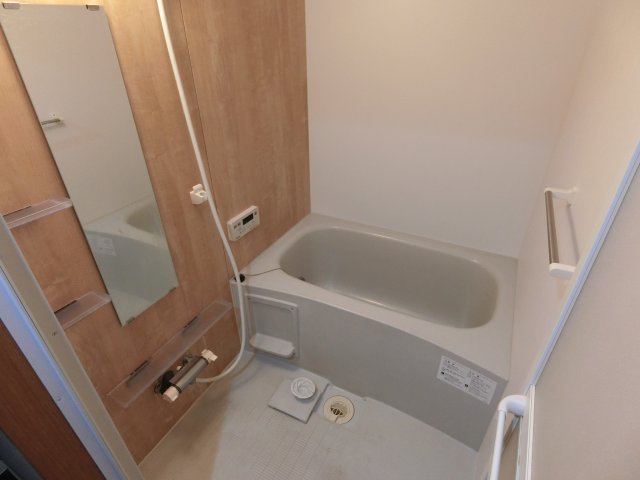 バス・シャワールーム　別部屋の参考写真です。