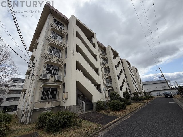 建物外観　敷地内に駐車場あります！