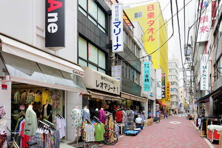 ショッピングセンター　商店街（ショッピングセンター）まで176m