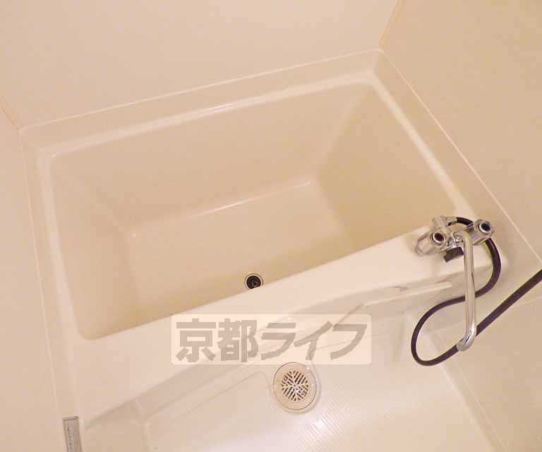 バス・シャワールーム　綺麗なお風呂です。