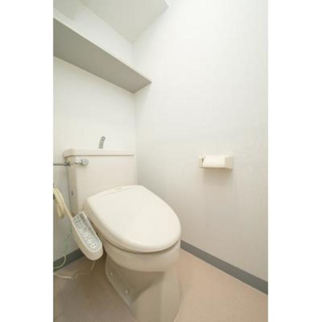 トイレ　※写真は同タイプ住戸です。