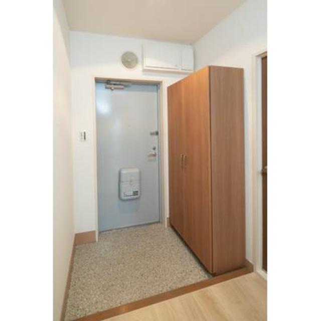 玄関　※写真は同タイプ住戸です。