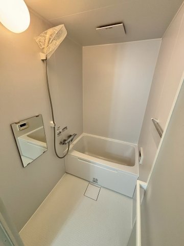 バス・シャワールーム　同物件、別号室の参考写真です。