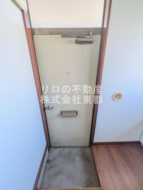 玄関　自然光が入る玄関です♪
