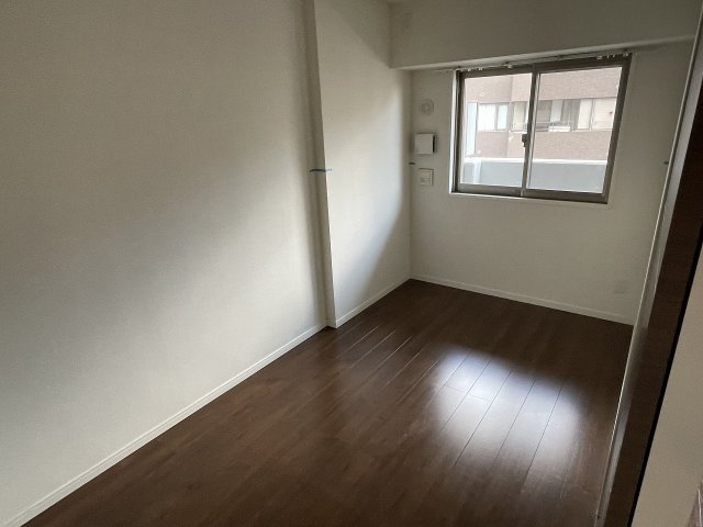 その他部屋・スペース　広くて明るい寝室