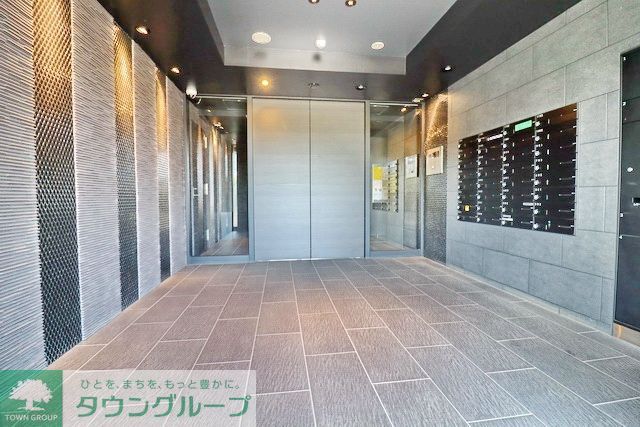 エントランス　エントランス
