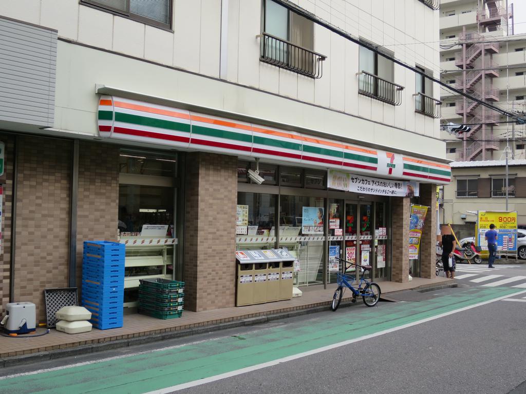 コンビニ　セブンイレブン蕨中央1丁目店（コンビニ）まで146m