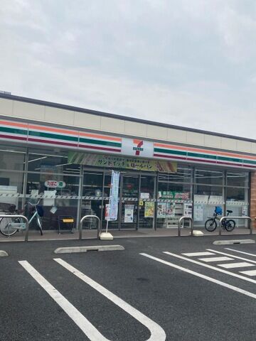 コンビニ　セブンイレブン千葉天台駅前店（コンビニ）まで297m