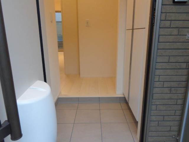 玄関　同施工会社参考写真