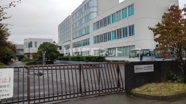 高校・高専　私立鈴鹿高校（高校・高専）まで391m