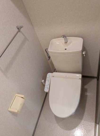 トイレ　※別部屋参考写真