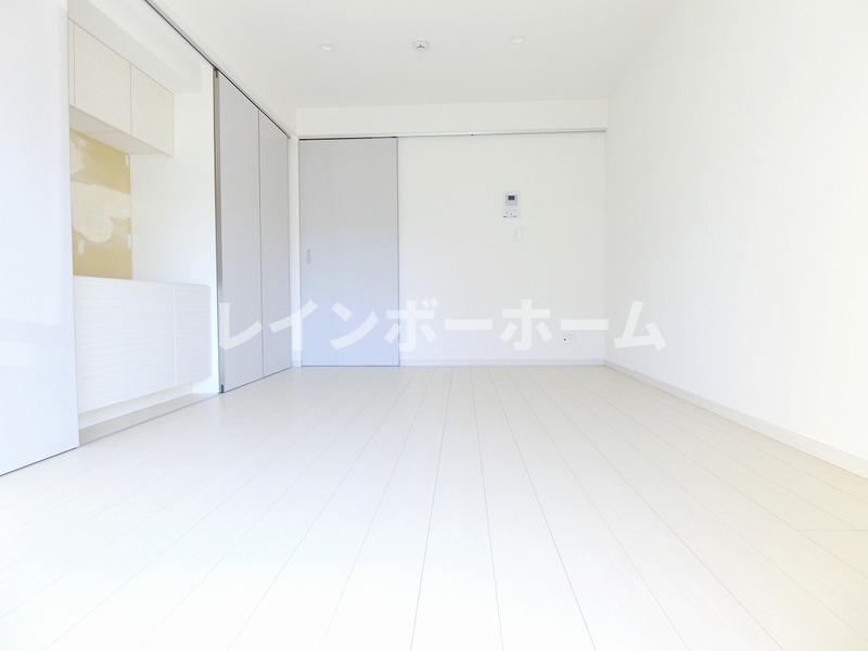 居室・リビング　※別部屋参考写真。