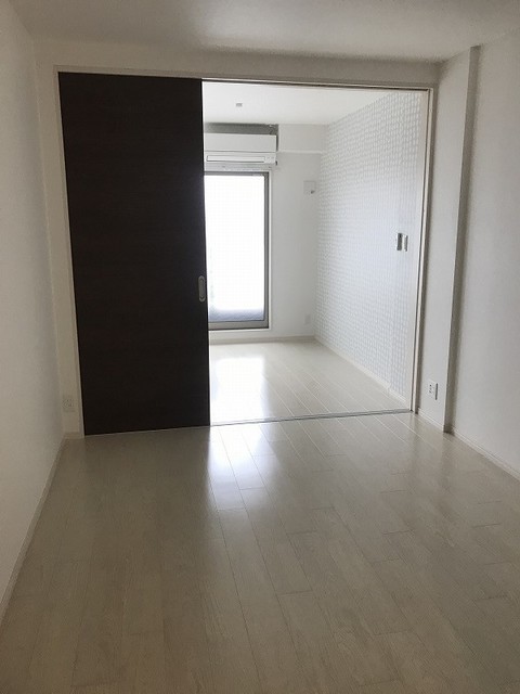 居室・リビング　同施工会社の写真です。