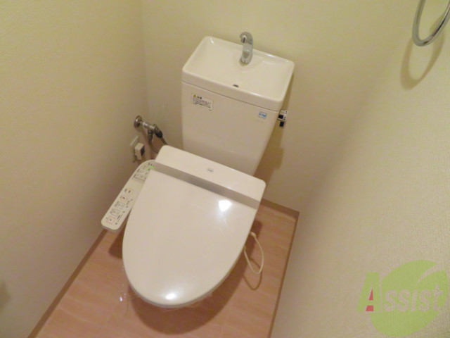 トイレ　こちらはトイレです。清潔感があり、安心して使用できます。