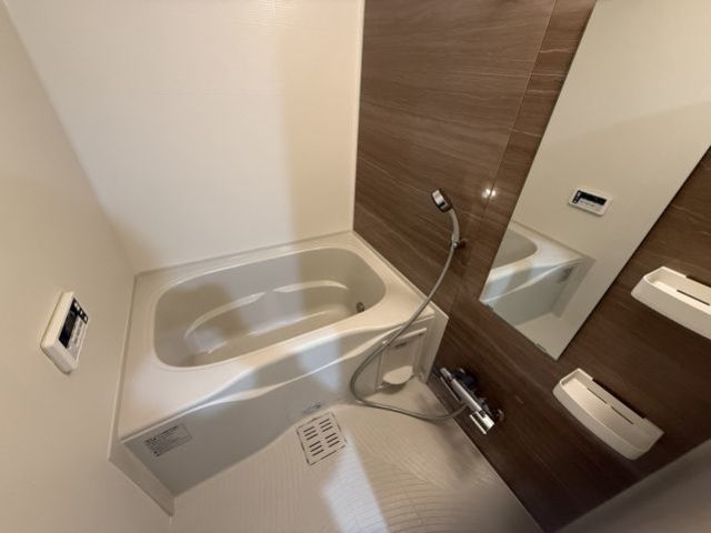 バス・シャワールーム　別部屋の写真です