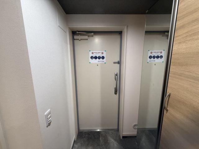 玄関　別部屋の写真です