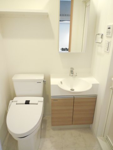 洗面設備　他のお部屋の参考写真となります。