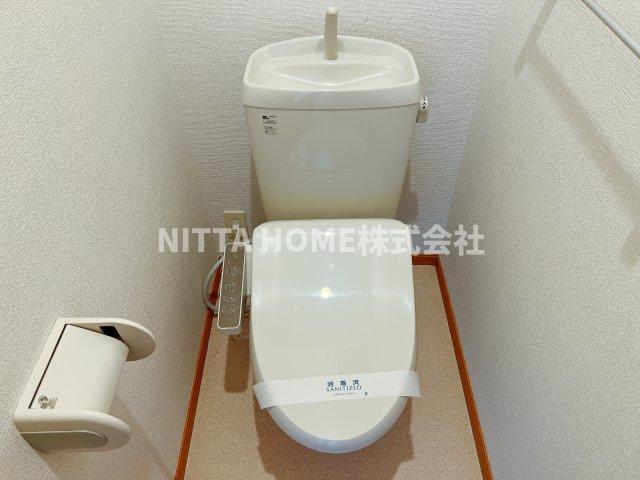 トイレ　温水洗浄便座付きのトイレです◇