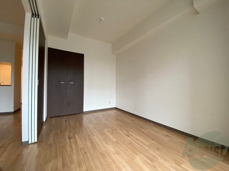 その他部屋・スペース　こちらのお部屋は光が差し込む、温かみのあるお部屋です。